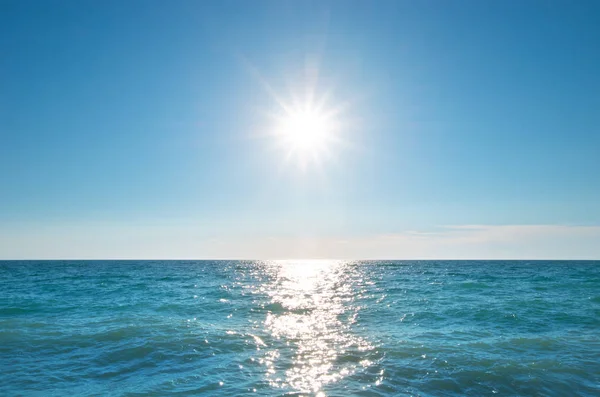 Deniz Gökyüzü Koyu Mavi Arkaplan Doğa Bileşimi — Stok fotoğraf