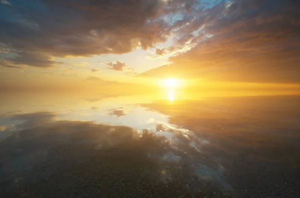 Hemelachtergrond Zee Water Reflectie Zonsondergang Natuur Zeegezicht Samenstelling — Stockfoto