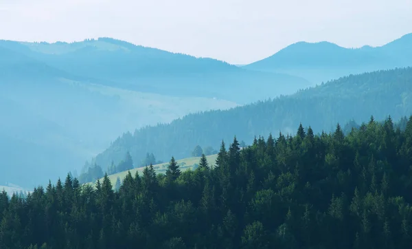 Montagna aerea paesaggio mattutino . — Foto Stock