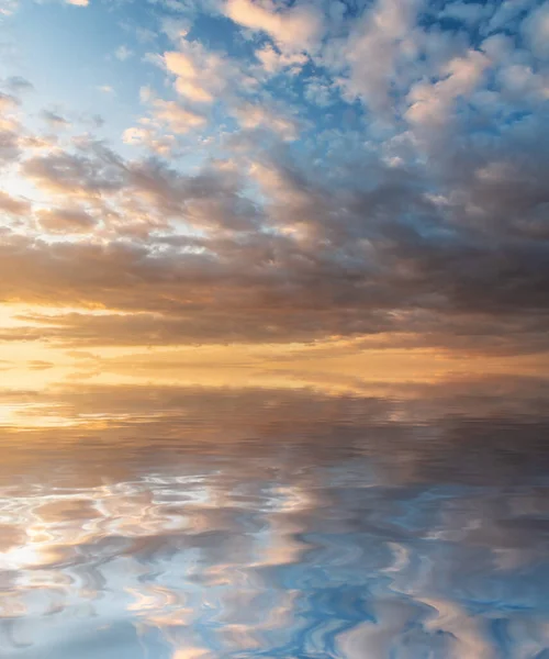 Sfondo Cielo Tramonto Riflesso Dell Acqua Composizione Della Natura — Foto Stock