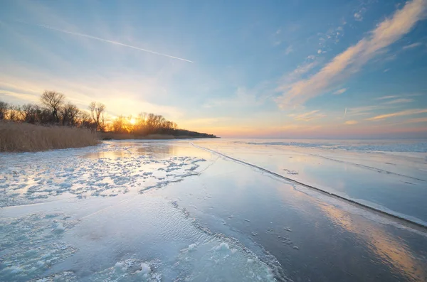 日没の冬の風景 自然の構成 — ストック写真