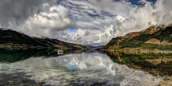 Loch Duich Highland Escócia Paisagem Tranquila Meio Dia — Fotografia de Stock