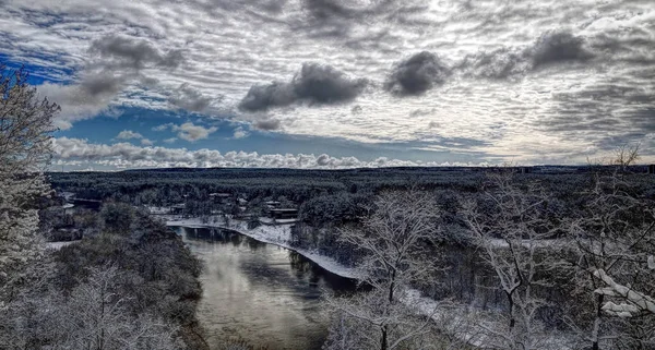 Kış Neris Nehri yakınında — Stok fotoğraf