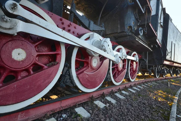 Roda locomotiva a vapor A história do transporte ferroviário — Fotografia de Stock