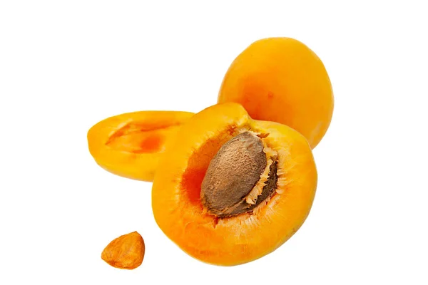 成熟的大型黄色杏仁 有一半 背景为白色 — 图库照片