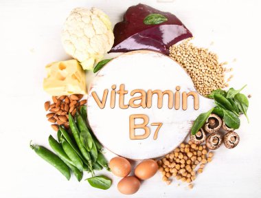 Kavram yemek vitamin B7, sağlıklı zengin gıdalar 
