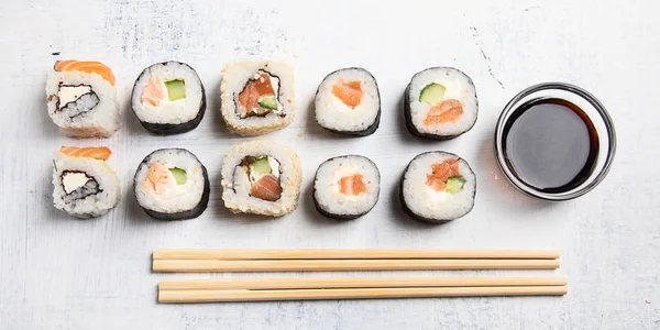 Rulouri Sushi Mâncare Tradițională Japoneză — Fotografie, imagine de stoc