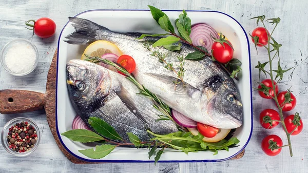 Surowe Ryby Dorado Lub Dorady Heallthy Dieta Jedzenie Widok Góry — Zdjęcie stockowe