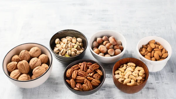 Fındık çeşitleri. Sağlıklı gıda.