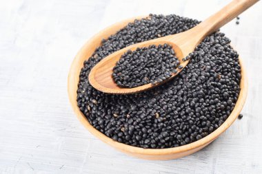 Siyah havyar mercimek tohumları. Üstten görünüm