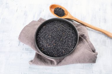 Siyah havyar mercimek tohumları. Üstten görünüm