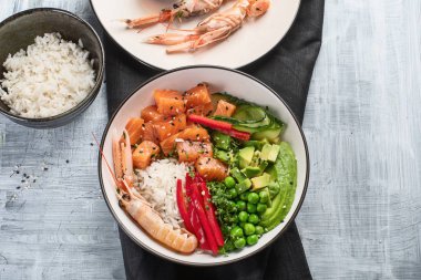 Hawaiian ahi somon poke kase