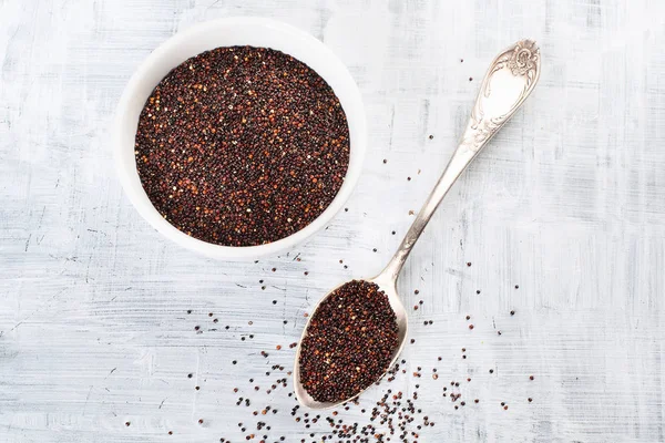 Siyah Quinoa. Sağlıklı vegan gıda kavramı