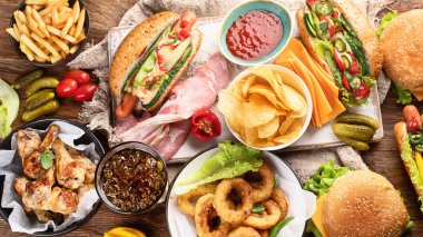  Amerikan Mutfagi. Fast food. Üstten görünüm