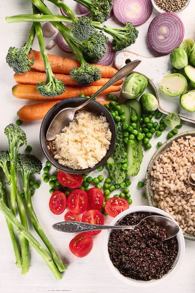 Comer Limpo Vegano Vegetariano Equilibrado Ingredientes Para Cozinhar Fundo Branco — Fotografia de Stock