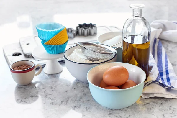 Ingredienser För Bakning Bordet Selektivt Fokus — Stockfoto