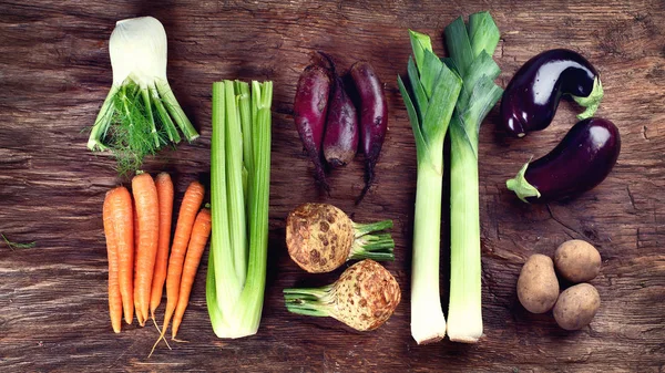 新鲜的当地蔬菜品种 顶部视图 健康饮食 — 图库照片