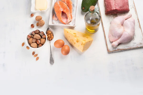 Ketogene Low Carbs Und Nützliche Diätkost Auf Weißem Hintergrund — Stockfoto
