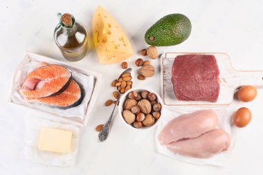 Ketogenic düşük karbonhidrat diyeti. Sağlıklı yemek yeme. Üstten görünüm