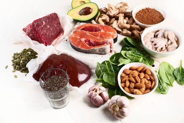 Megállapodás Élelmiszer Magas Cink Fehér Asztali Egészséges Táplálkozás Koncepció — Stock Fotó