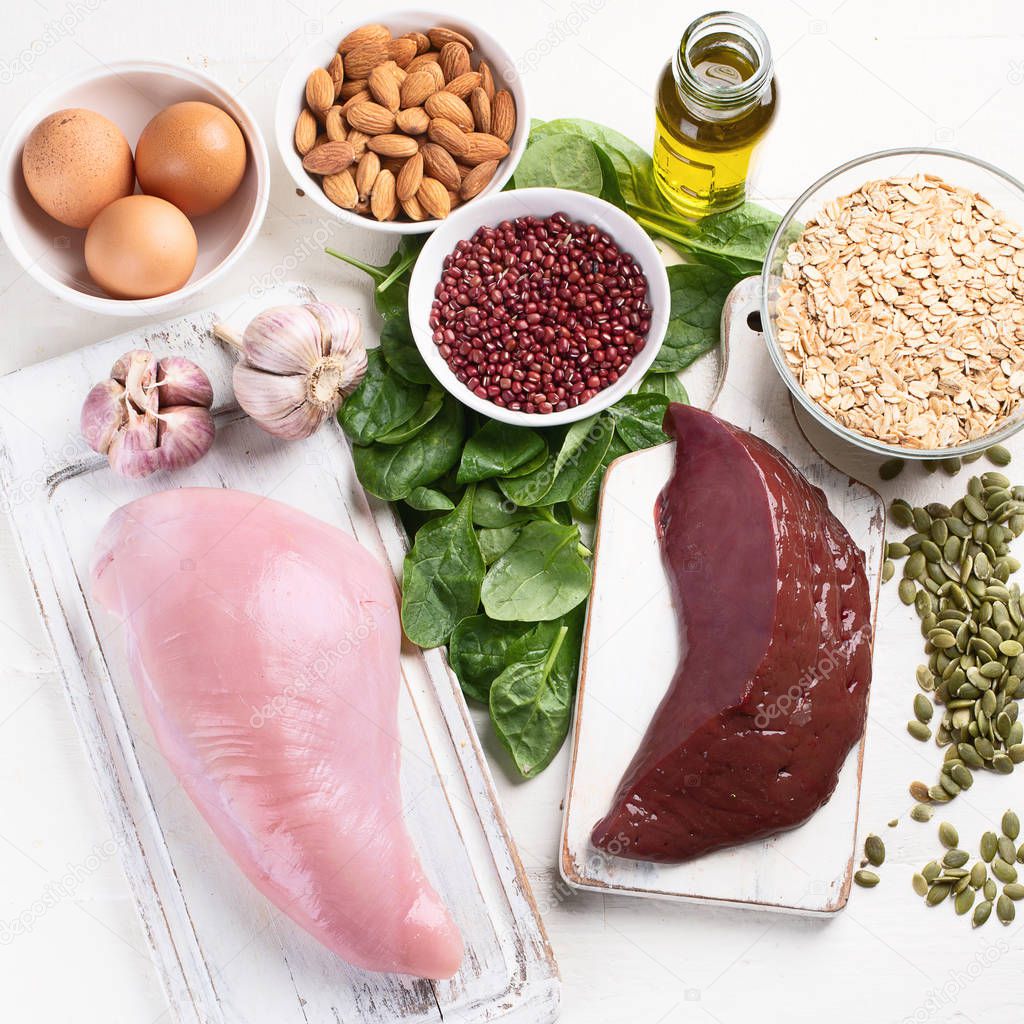 top view of arrangement of foods High in Selenium, healthy diet concept