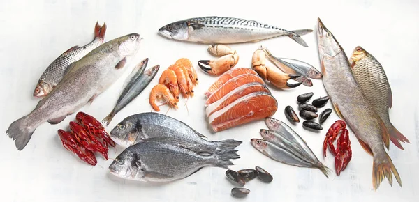 Vista Superior Una Variedad Pescados Mariscos Frescos Concepto Alimentación Saludable — Foto de Stock