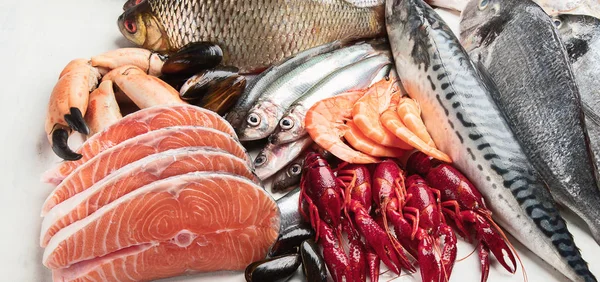Asortyment Świeżych Ryb Owoców Morza Zdrowe Jedzenie Koncepcja — Zdjęcie stockowe