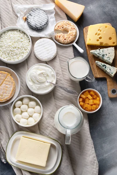 Γαλακτοκομικά Προϊόντα Γάλα Τυρί Ξινή Κρέμα Cottage Γιαούρτι Και Βούτυρο — Φωτογραφία Αρχείου