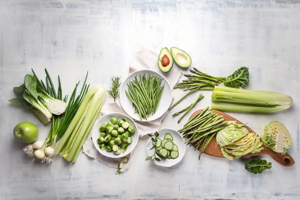 Pohled Shora Zralé Zelené Zeleniny Pro Zdravé Vaření Vegetariánské Veganské — Stock fotografie