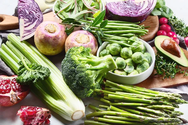 Blick Auf Rohes Gemüse Der Saison Für Gesundes Kochen Auf — Stockfoto