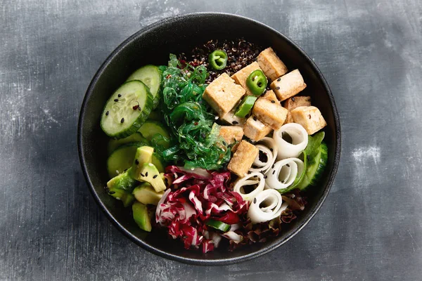 Μπολ Για Χορτοφάγους Κινόα Λαχανικών Και Tofu Σκούρο Φόντο Top — Φωτογραφία Αρχείου