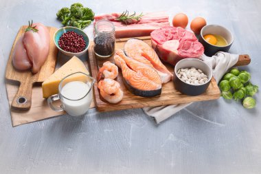 Yüksek proteinli besinleri. Sağlıklı beslenme ve diyet kavramı