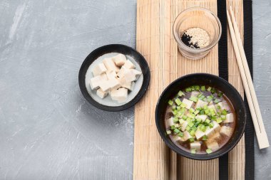 Japon miso çorbası.