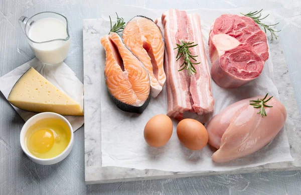 Potraviny s vysokým obsahem živočišných bílkovin — Stock fotografie