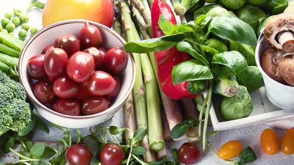 Здорова їжа. Овочі та фрукти — стокове фото
