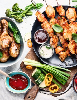 Masada ızgara tavuk eti yemekleri