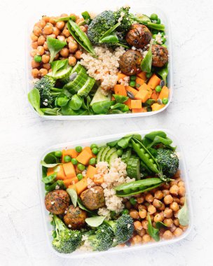 Sağlıklı vegan beslenme çantası. Temiz diyet yeme konsepti.