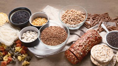 Çeşitli glutensiz gıdalar 