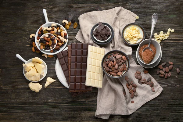 Dunkler Bitter, Milch und weiße Schokolade, Kakaobutter, Kakaopulver — Stockfoto