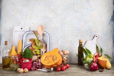 Sağlıklı vejetaryen yemek pişirme geçmişi.