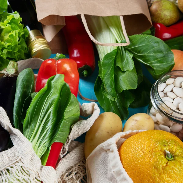 Milieuvriendelijke Natuurzakken Met Biologische Groenten Fruit Geen Afval Plastic Vrij — Stockfoto