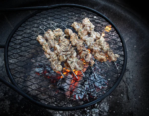 Здоровый Куриный Кебаб Шашлык Куриного Мяса Открытом Воздухе Вид Сверху — стоковое фото