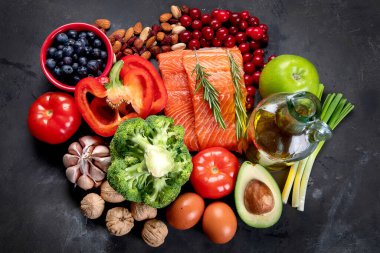 Ketojenik diyet. Sağlıklı düşük karbonhidratlı yiyecekler. Üst görünüm 