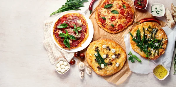 Various Kinds Italian Pizza Rustic Wooden Table Top View Wide — Stock Photo, Image