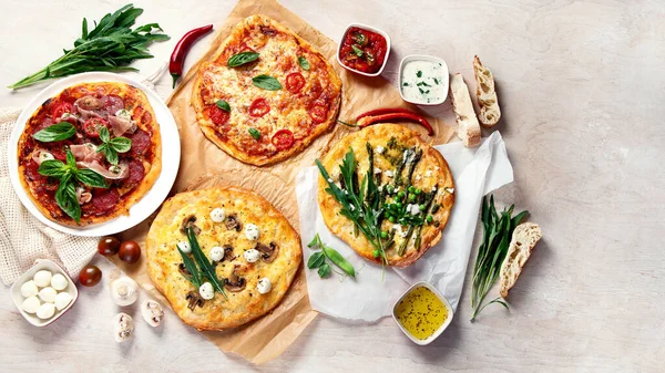 Various Kinds Italian Pizza Rustic Wooden Table Top View Wide — Stock Photo, Image