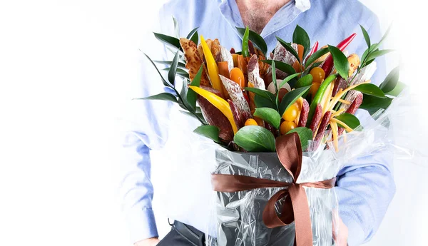 ソーセージ チーズ パンの花束 珍しい男性の贈り物花束 スペースのコピー — ストック写真