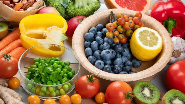 Foods high in vitamin C. Food rich in antioxidant, fiber, carbohydrates. Boost immune system and brain; balances cholesterol; promotes healthy heart.