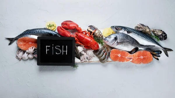Asortyment Świeżych Surowych Ryb Owoców Morza Zdrowa Zrównoważona Dieta Lub — Zdjęcie stockowe