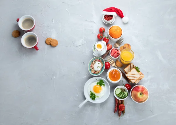 Árbol Navidad Hecho Menú Desayuno Sobre Fondo Gris Claro Vista —  Fotos de Stock