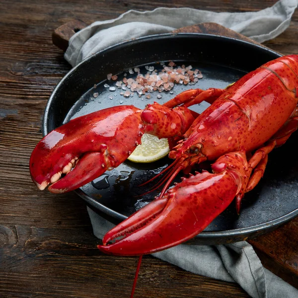 Freshly Boiled Lobster Table — Stock Photo, Image